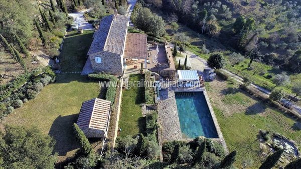 casa indipendente in vendita a Montalcino