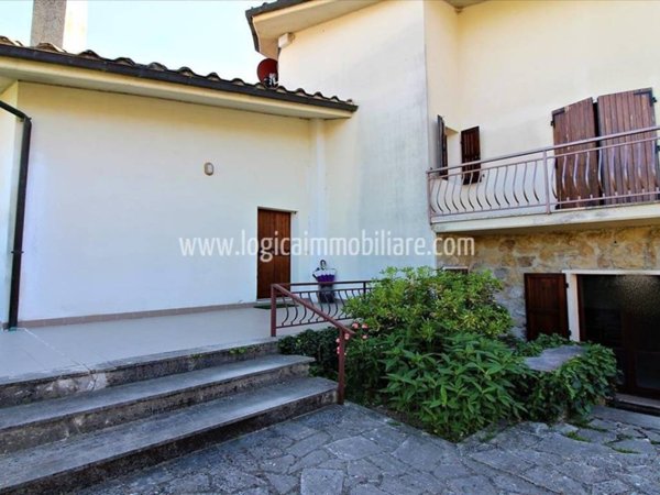 casa indipendente in vendita a Montalcino