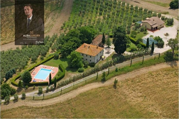 casa indipendente in vendita a Montalcino