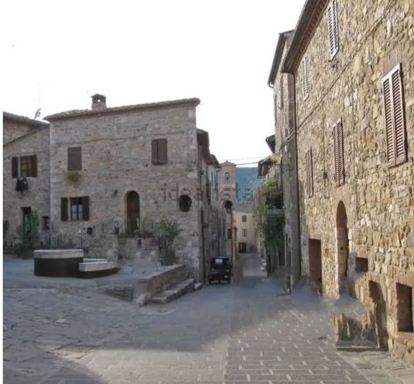 casa indipendente in vendita a Montalcino