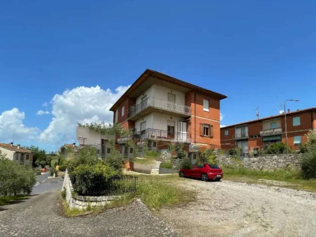 casa indipendente in vendita a Montalcino in zona San Giovanni d'Asso