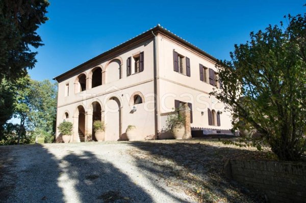 casa indipendente in vendita a Montalcino