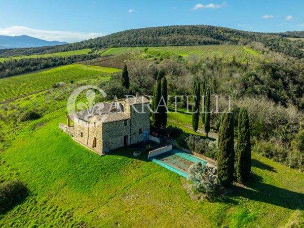 casa indipendente in vendita a Montalcino