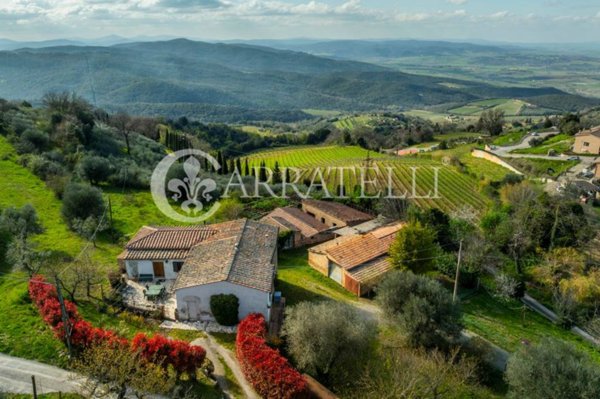 casa indipendente in vendita a Montalcino