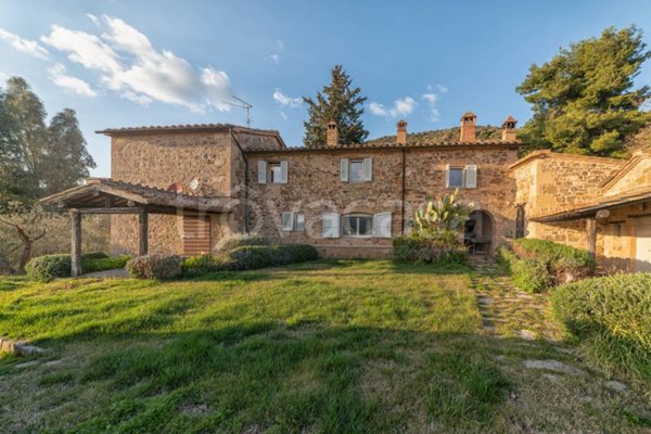 casa indipendente in vendita a Montalcino