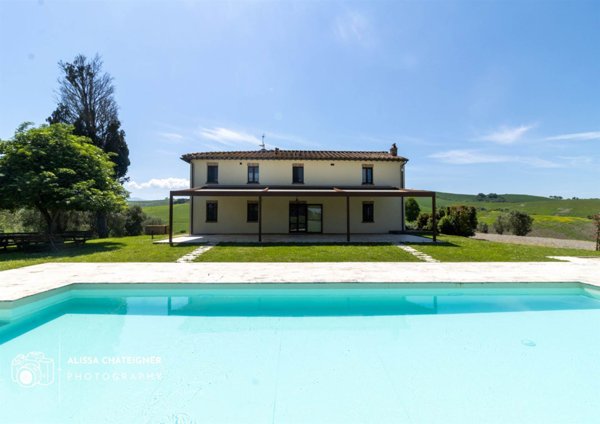 casa indipendente in vendita a Montalcino in zona Torrenieri