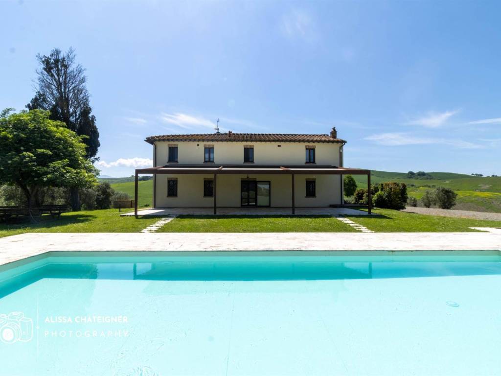 casa indipendente in vendita a Montalcino in zona Torrenieri