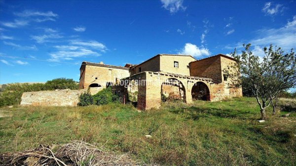 casa indipendente in vendita a Montalcino in zona San Giovanni d'Asso