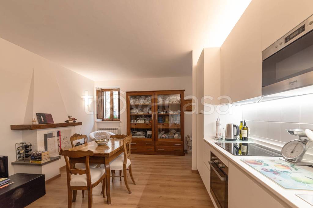 casa indipendente in vendita a Montalcino