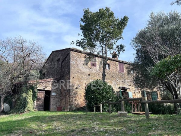 casa indipendente in vendita a Montalcino