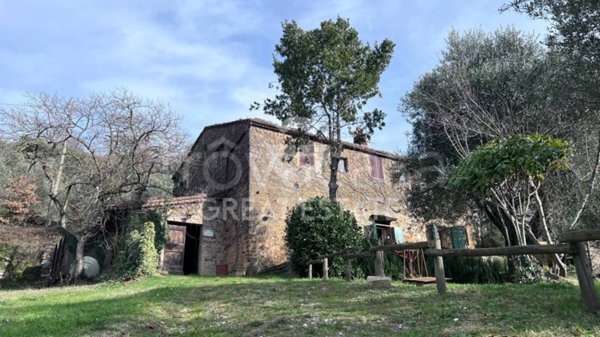 casa indipendente in vendita a Montalcino