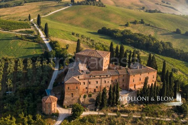 villa in vendita a Montalcino