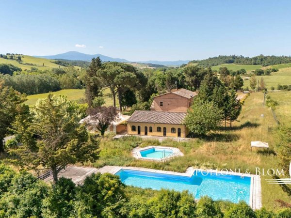 casa indipendente in vendita a Montalcino in zona San Giovanni d'Asso