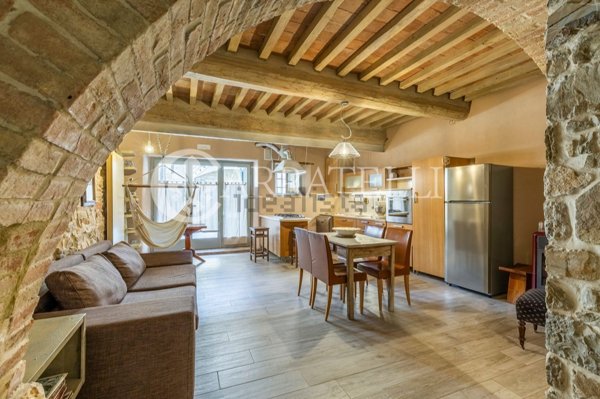 appartamento in vendita a Montalcino in zona Castelnuovo dell'Abate