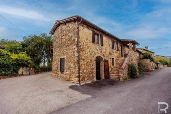 casa indipendente in vendita a Montalcino
