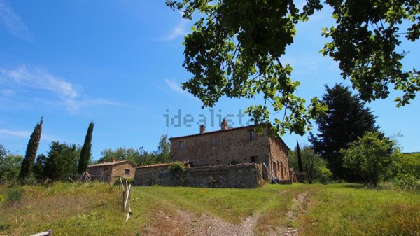 casa indipendente in vendita a Montalcino