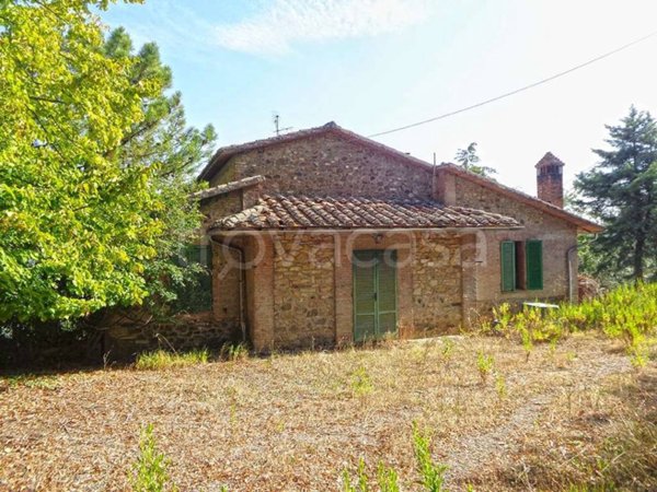 casa indipendente in vendita a Montalcino