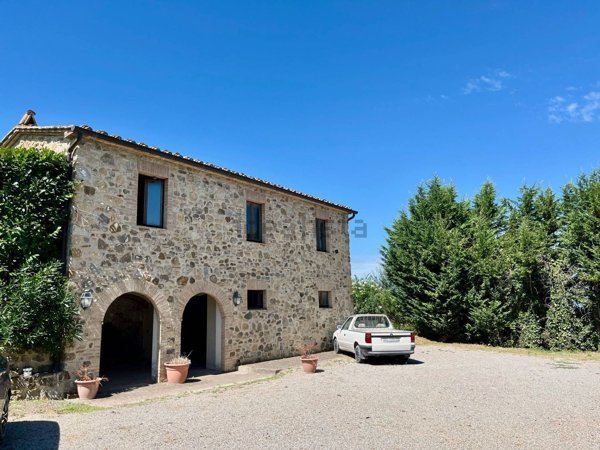 casa indipendente in vendita a Montalcino