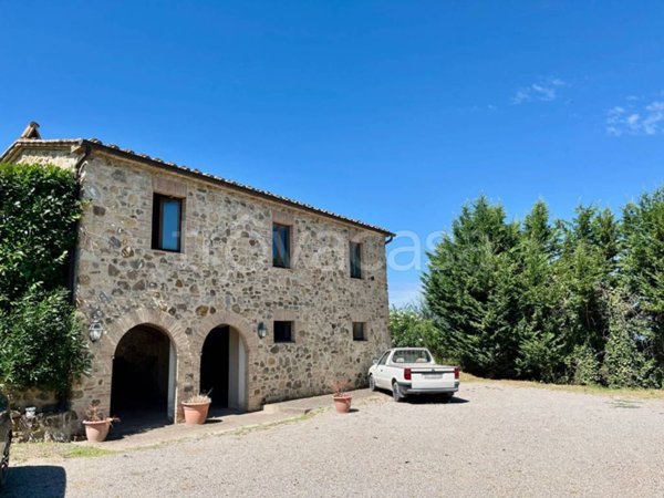 casa indipendente in vendita a Montalcino