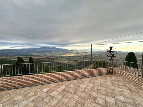 casa indipendente in vendita a Montalcino in zona Sant'Angelo in Colle