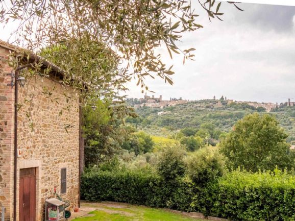 casa indipendente in vendita a Montalcino