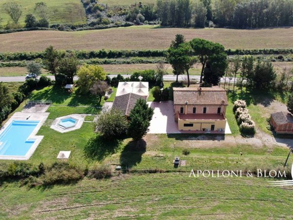 casa indipendente in vendita a Montalcino in zona San Giovanni d'Asso