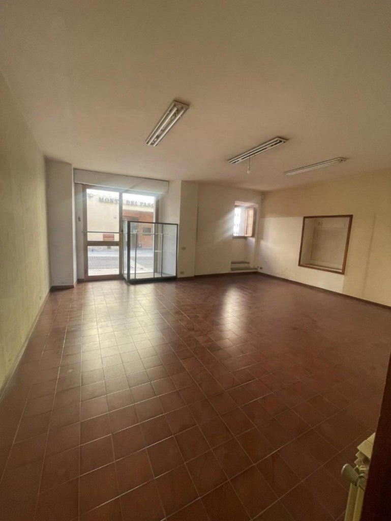 bivano in vendita a Montalcino in zona Torrenieri