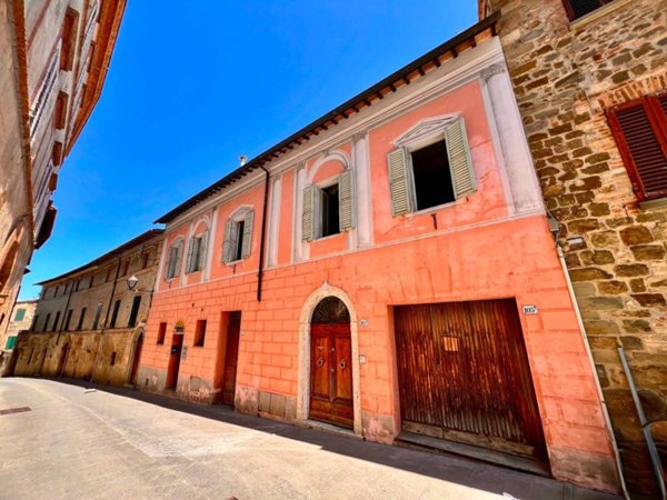 casa indipendente in vendita a Montalcino