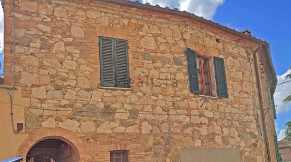 appartamento in vendita a Montalcino in zona Torrenieri