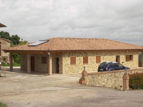 casale in vendita a Montalcino in zona Torrenieri