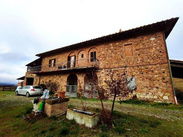 casa indipendente in vendita a Montalcino