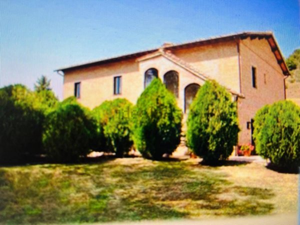 casa indipendente in vendita a Montalcino in zona Torrenieri