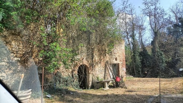 casale in vendita a Montalcino in zona San Giovanni d'Asso