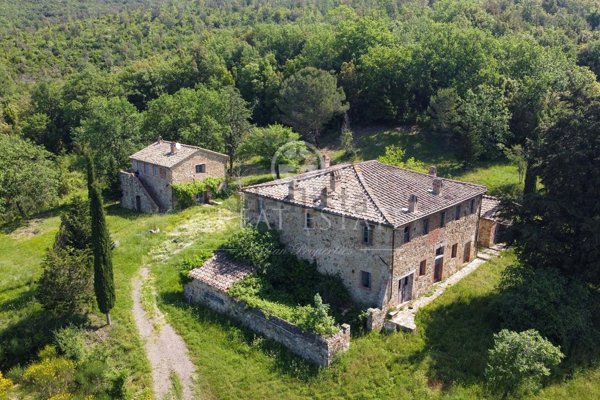 casa indipendente in vendita a Montalcino
