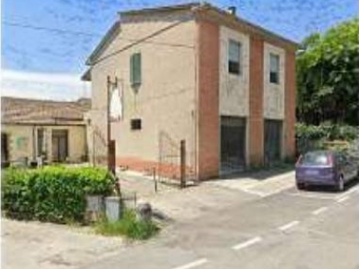 negozio in vendita a Montalcino in zona Torrenieri