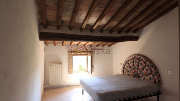 appartamento in vendita a Montalcino in zona Torrenieri