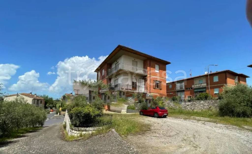 casa indipendente in vendita a Montalcino in zona San Giovanni d'Asso