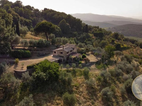 casa indipendente in vendita a Montalcino