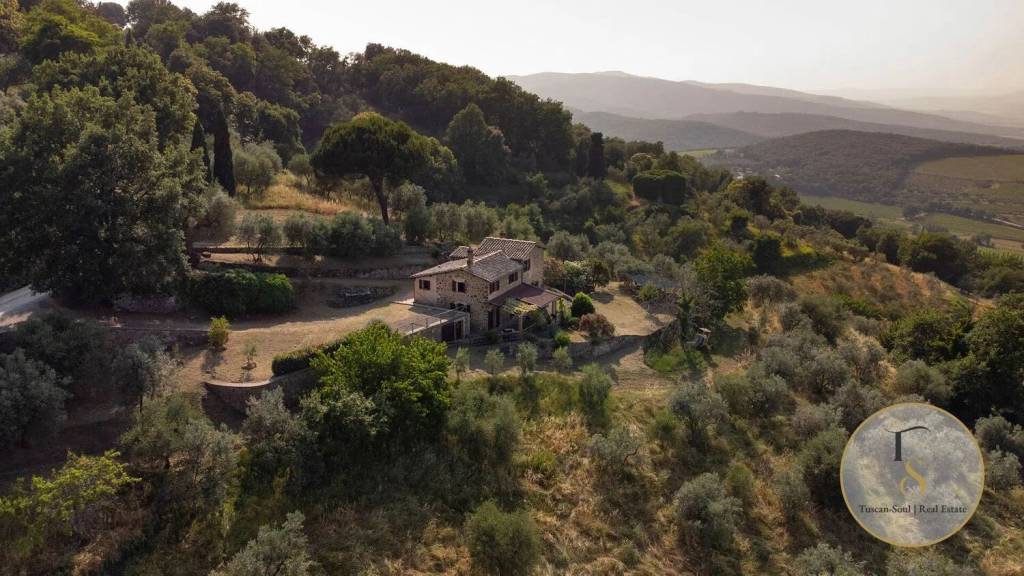 casa indipendente in vendita a Montalcino