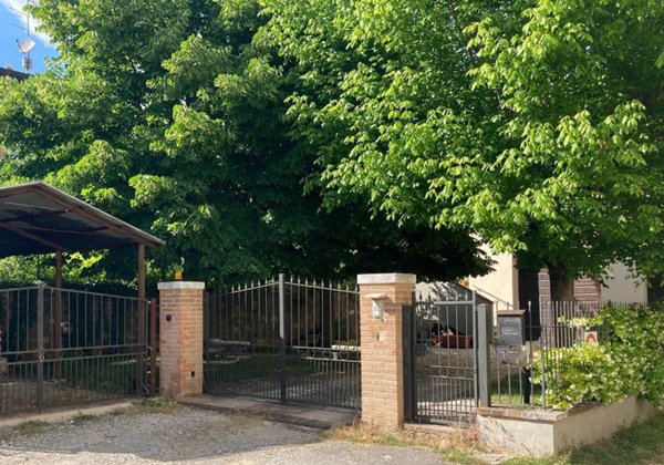 casa indipendente in vendita a Montalcino in zona Torrenieri