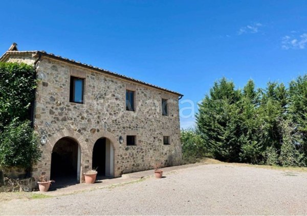 casa indipendente in vendita a Montalcino