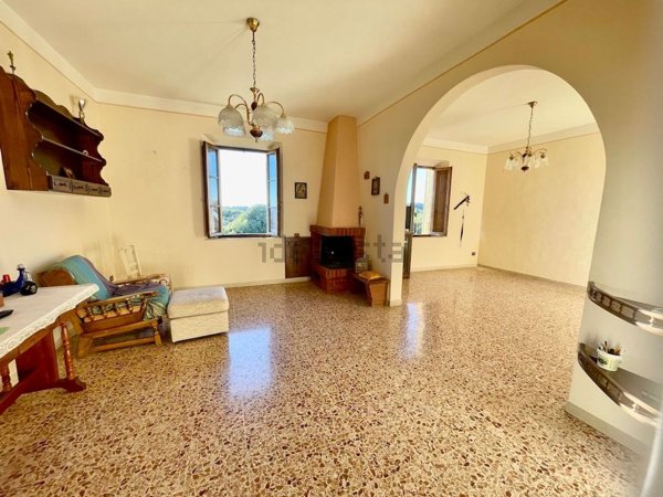 appartamento in vendita a Montalcino in zona San Giovanni d'Asso