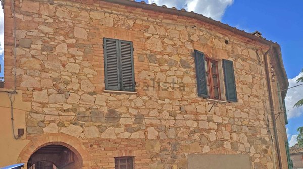 appartamento in vendita a Montalcino in zona Torrenieri
