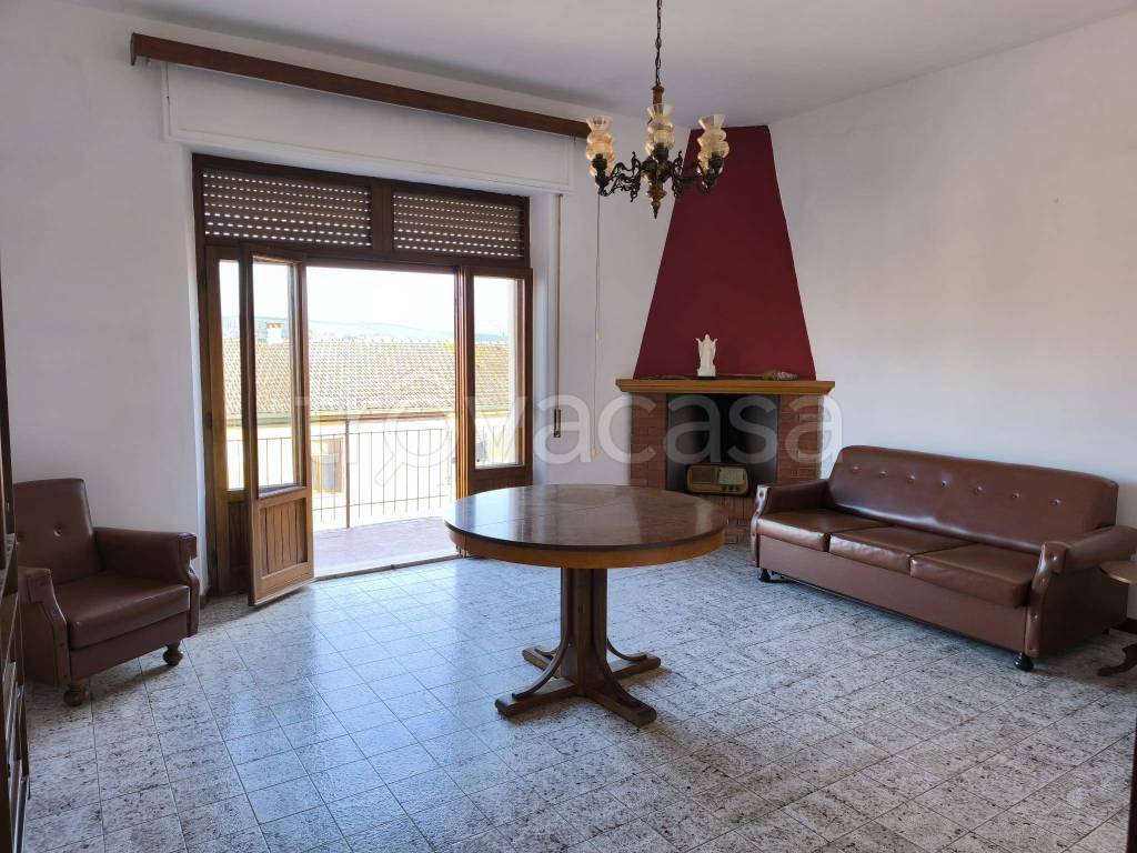 appartamento in vendita a Montalcino in zona Torrenieri