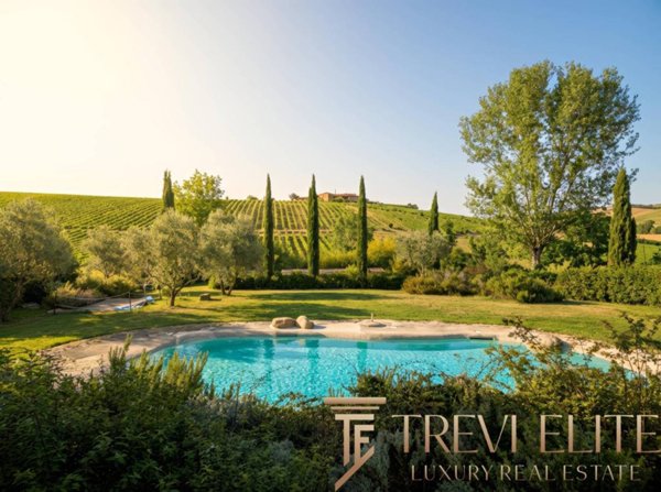 casa indipendente in vendita a Montalcino