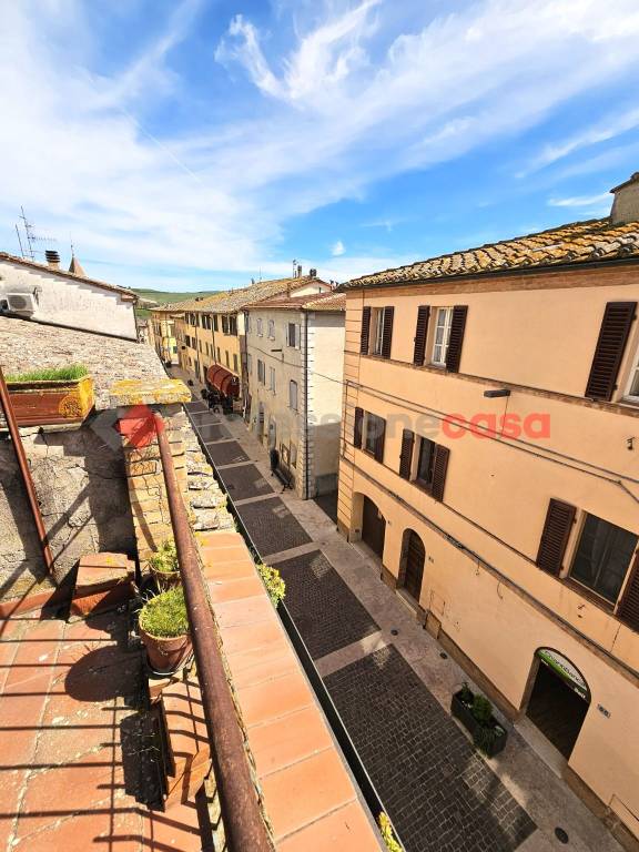 casa indipendente in vendita a Montalcino in zona Torrenieri