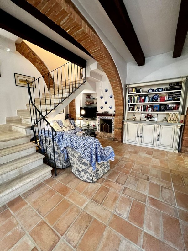casa indipendente in vendita a Montalcino in zona San Giovanni d'Asso