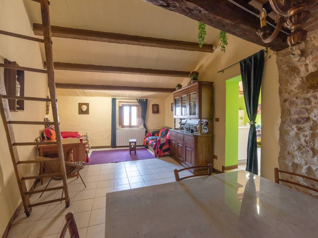 appartamento in vendita a Montalcino in zona Montisi