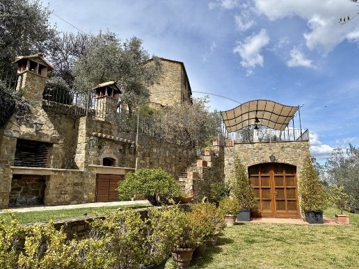 casa indipendente in vendita a Montalcino