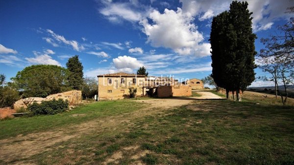 casa indipendente in vendita a Montalcino in zona Montisi